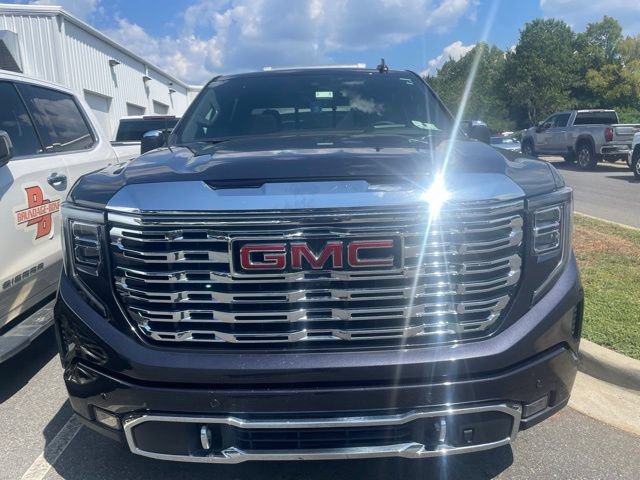 Used 2024 GMC Sierra 1500 Denali w/ Technology Package AWD/4WD image 5