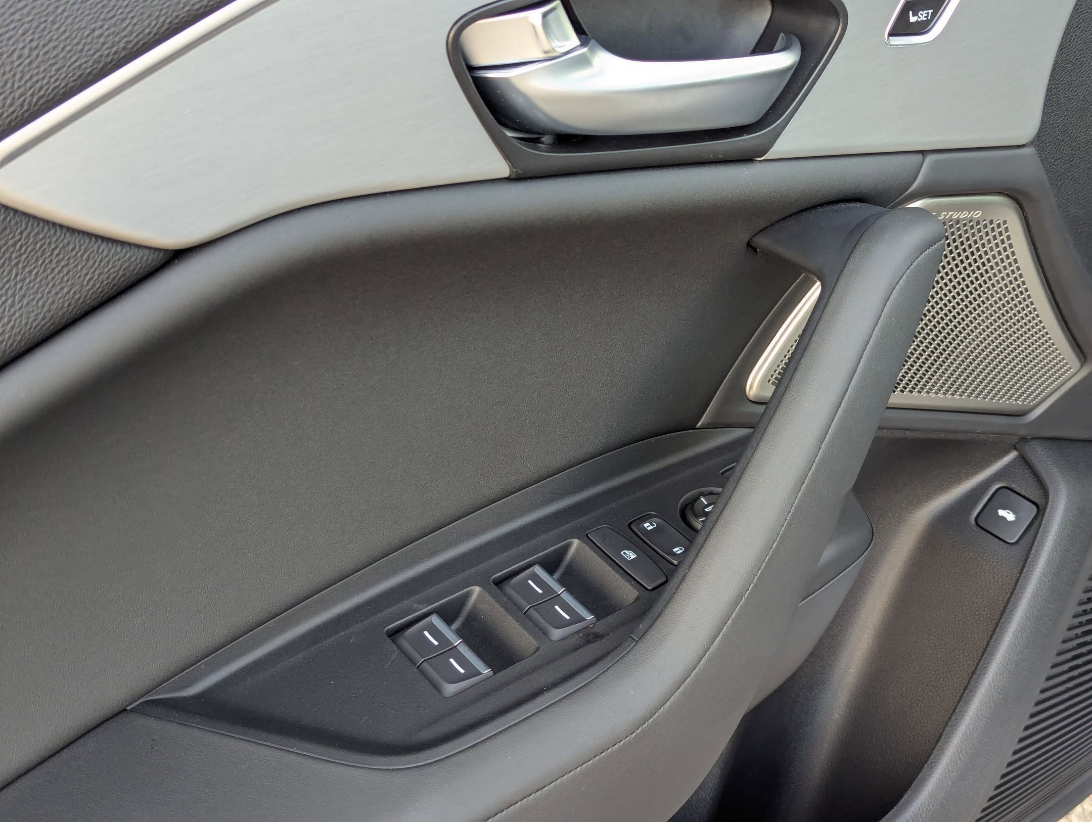 Used 2025 Acura TLX w/ Technology Package FWD image 13
