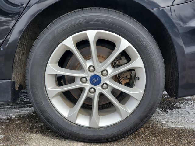 Used 2020 Ford Fusion SE image 30