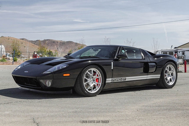 Used 2005 Ford GT RWD image 14
