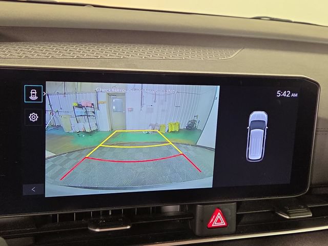 Certified 2025 Kia Carnival EX FWD image 18