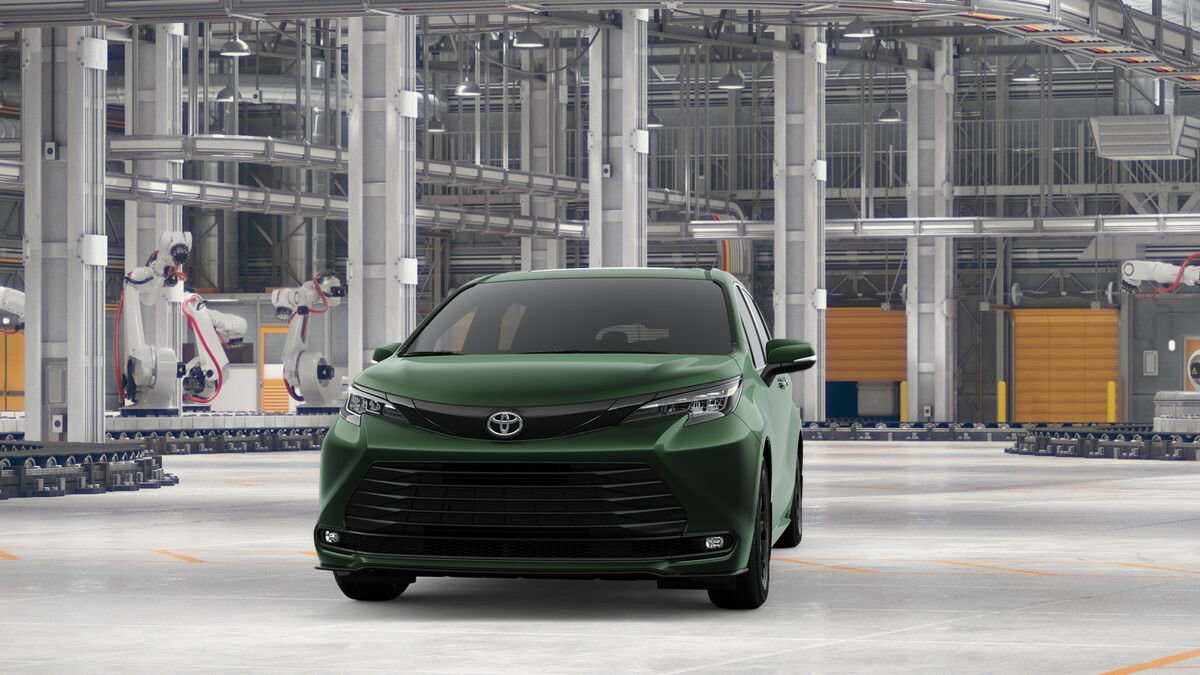 New 2026 Toyota Sienna XLE Woodland Edition image 18