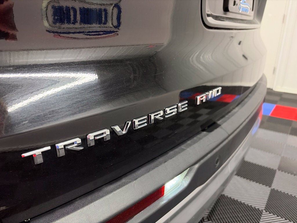 Used 2025 Chevrolet Traverse LT AWD/4WD image 11