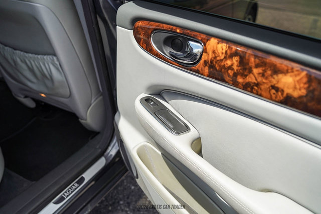 Used 2006 Jaguar XJ8 RWD image 58