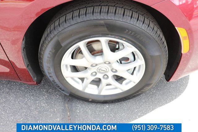 Used 2023 Chrysler Voyager LX FWD image 28