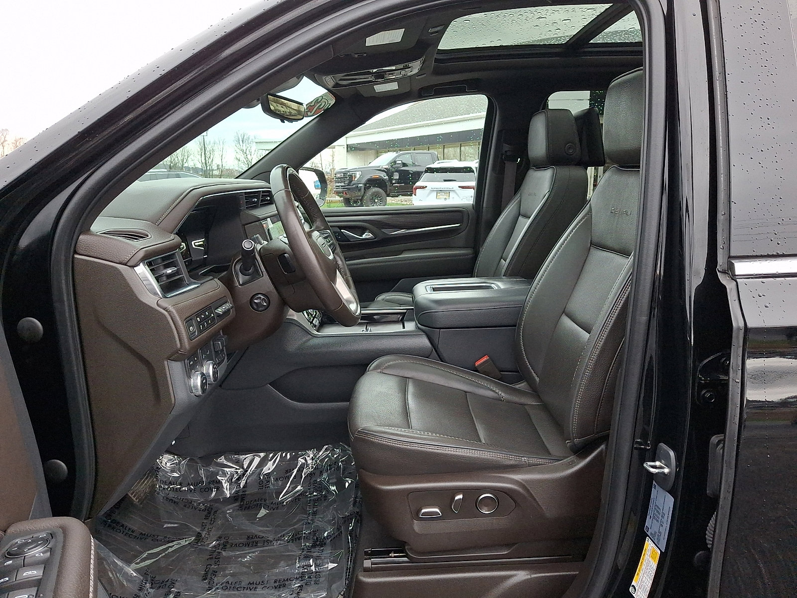 Used 2023 GMC Yukon XL Denali w/ Advanced Technology Package image 14