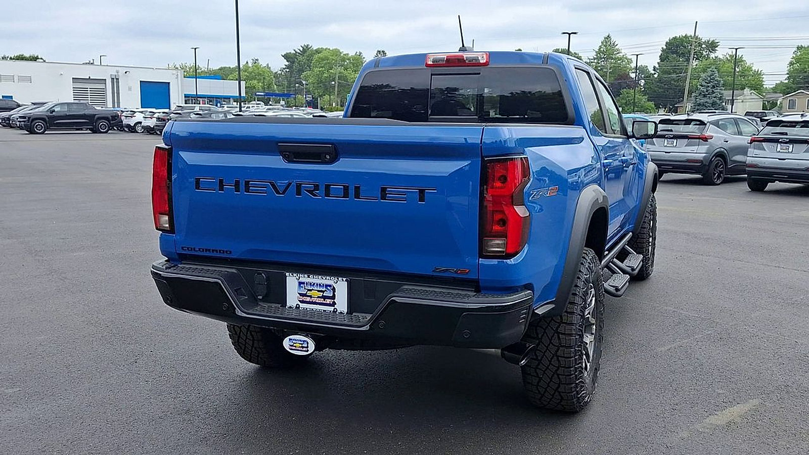 New 2026 Chevrolet Colorado ZR2 w/ Technology Package AWD/4WD image 2