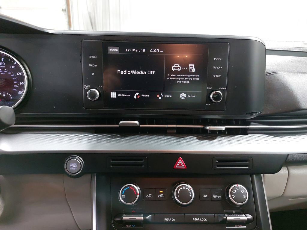 Used 2023 Kia Carnival LX image 19