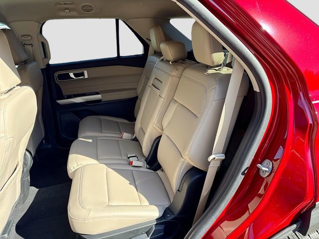 Used 2024 Ford Explorer XLT w/ Equipment Group 202A image 20