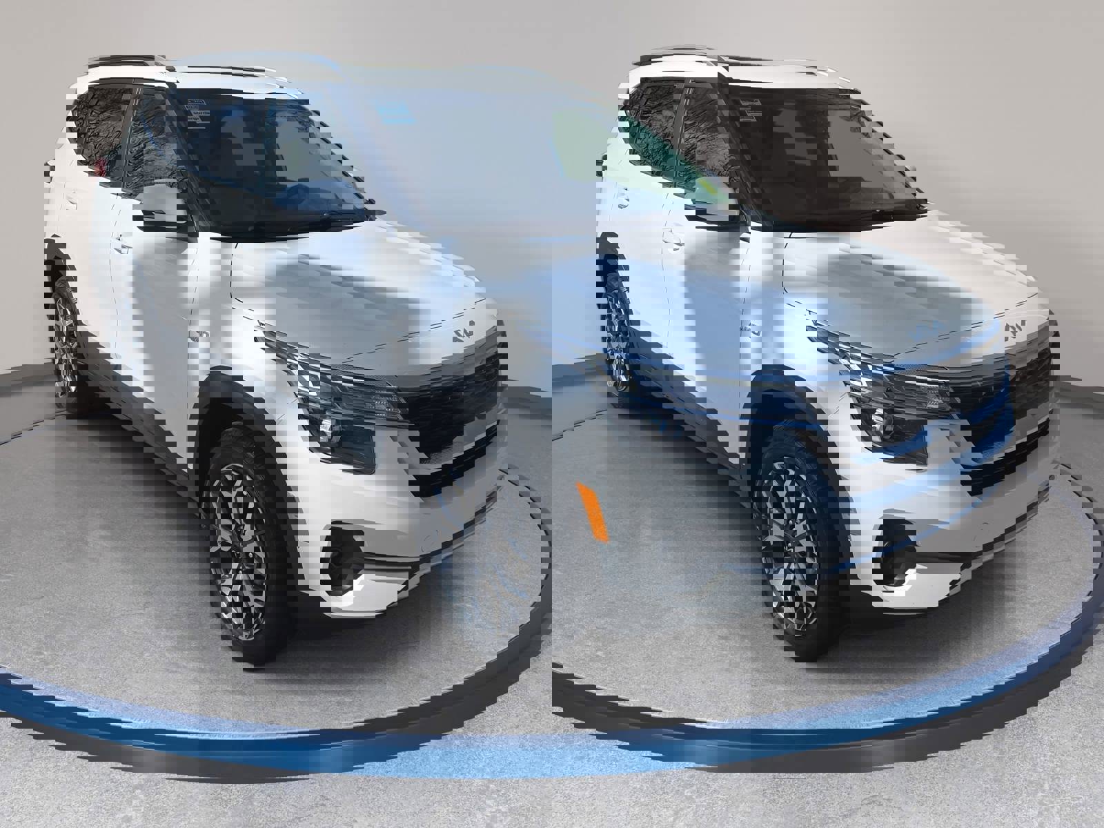 Used 2023 Kia Seltos EX image 3