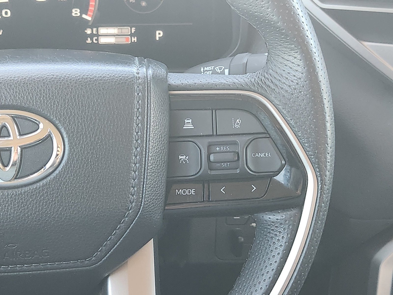 Used 2024 Toyota Tundra Limited w/ Power Package AWD/4WD image 32