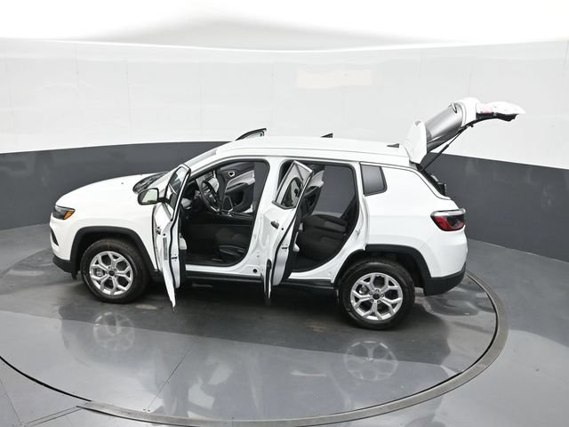 Used 2025 Jeep Compass Sport AWD/4WD image 48