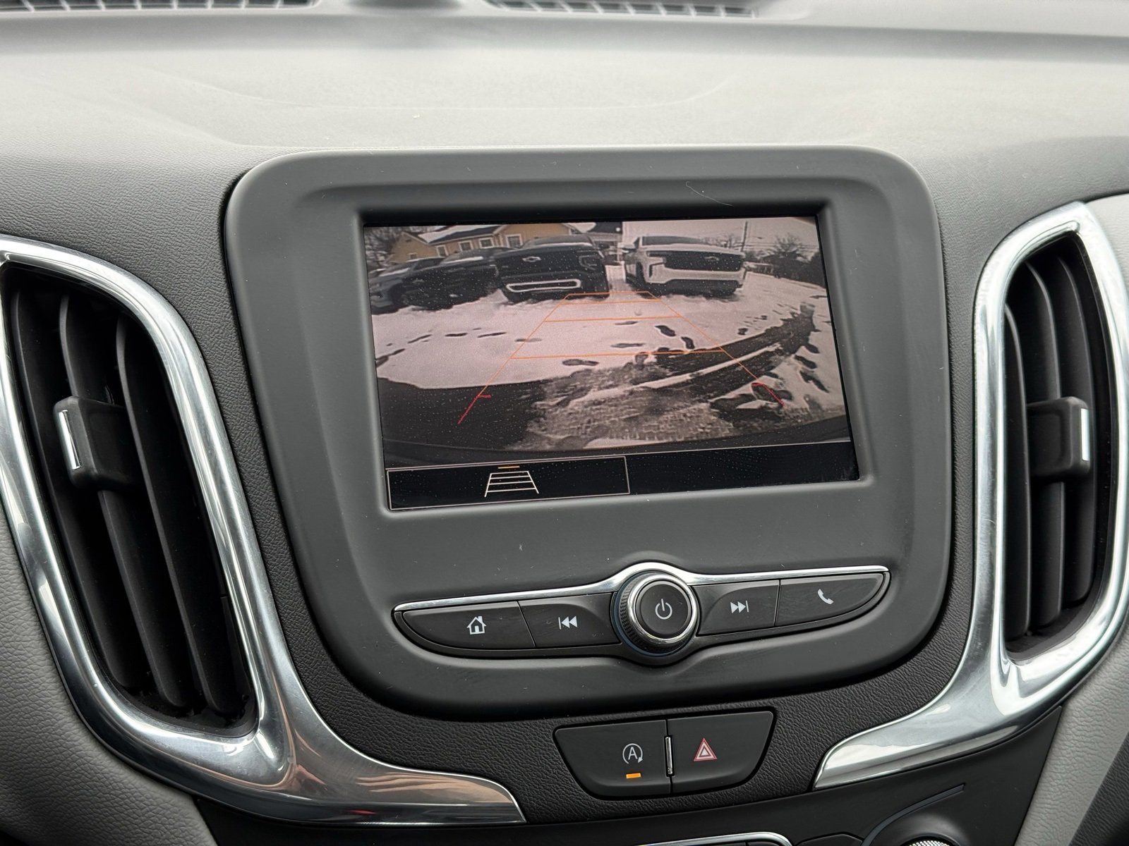 Used 2022 Chevrolet Equinox LS image 30