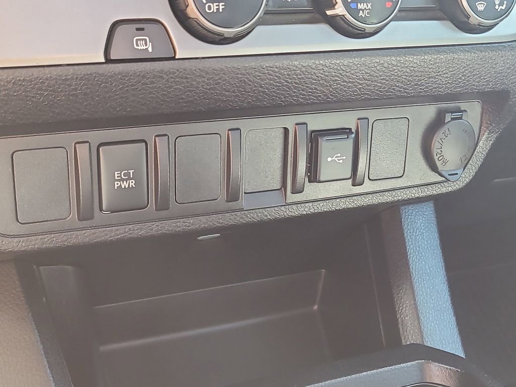 Used 2021 Toyota Tacoma SR w/ SX Package image 18