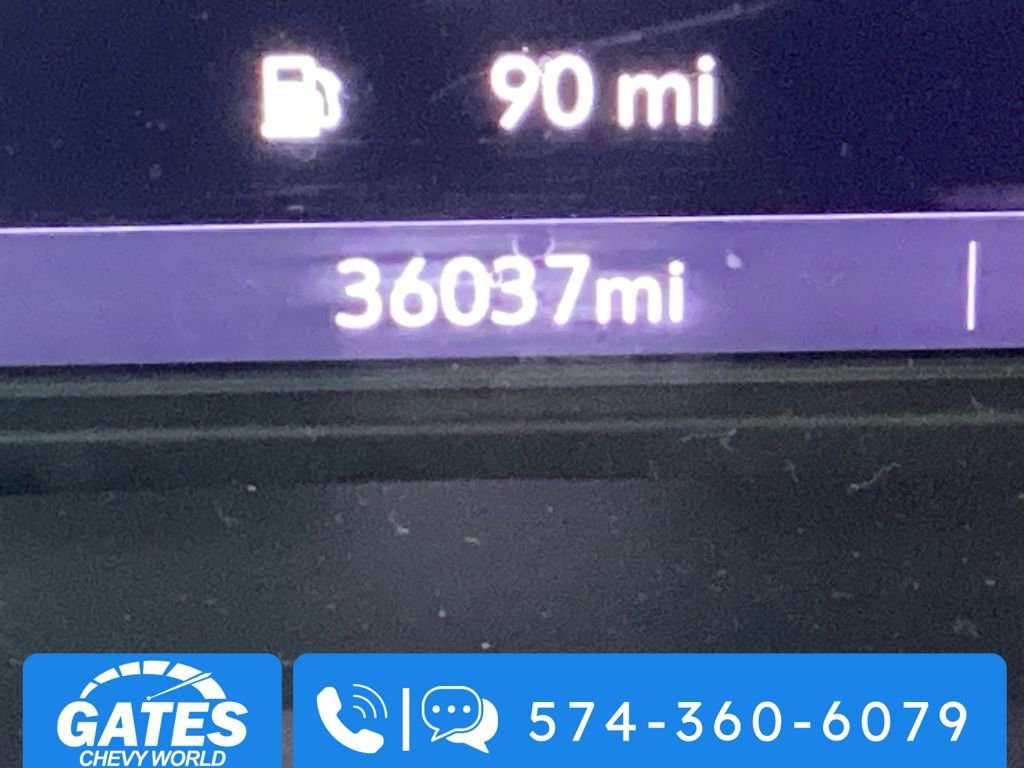 Used 2023 Buick Enclave Essence w/ Experience Buick Package image 5