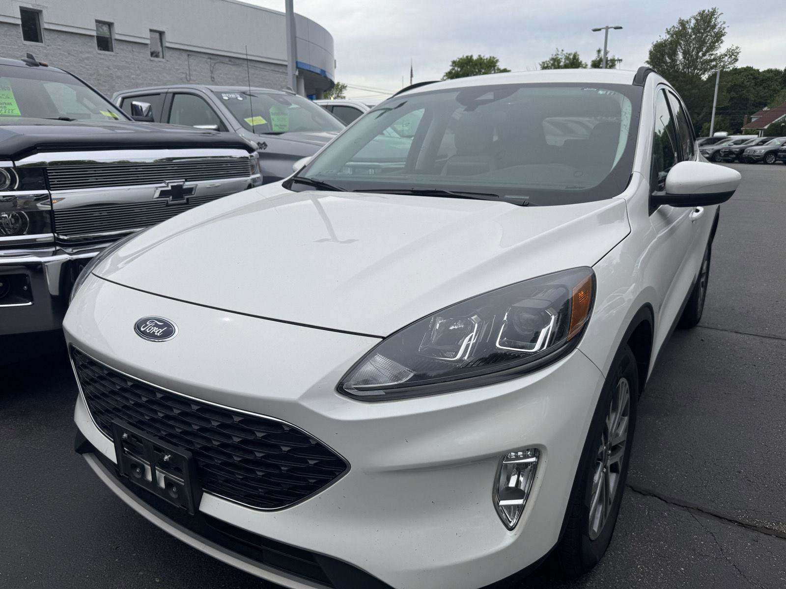 Used 2021 Ford Escape SEL AWD/4WD image 2