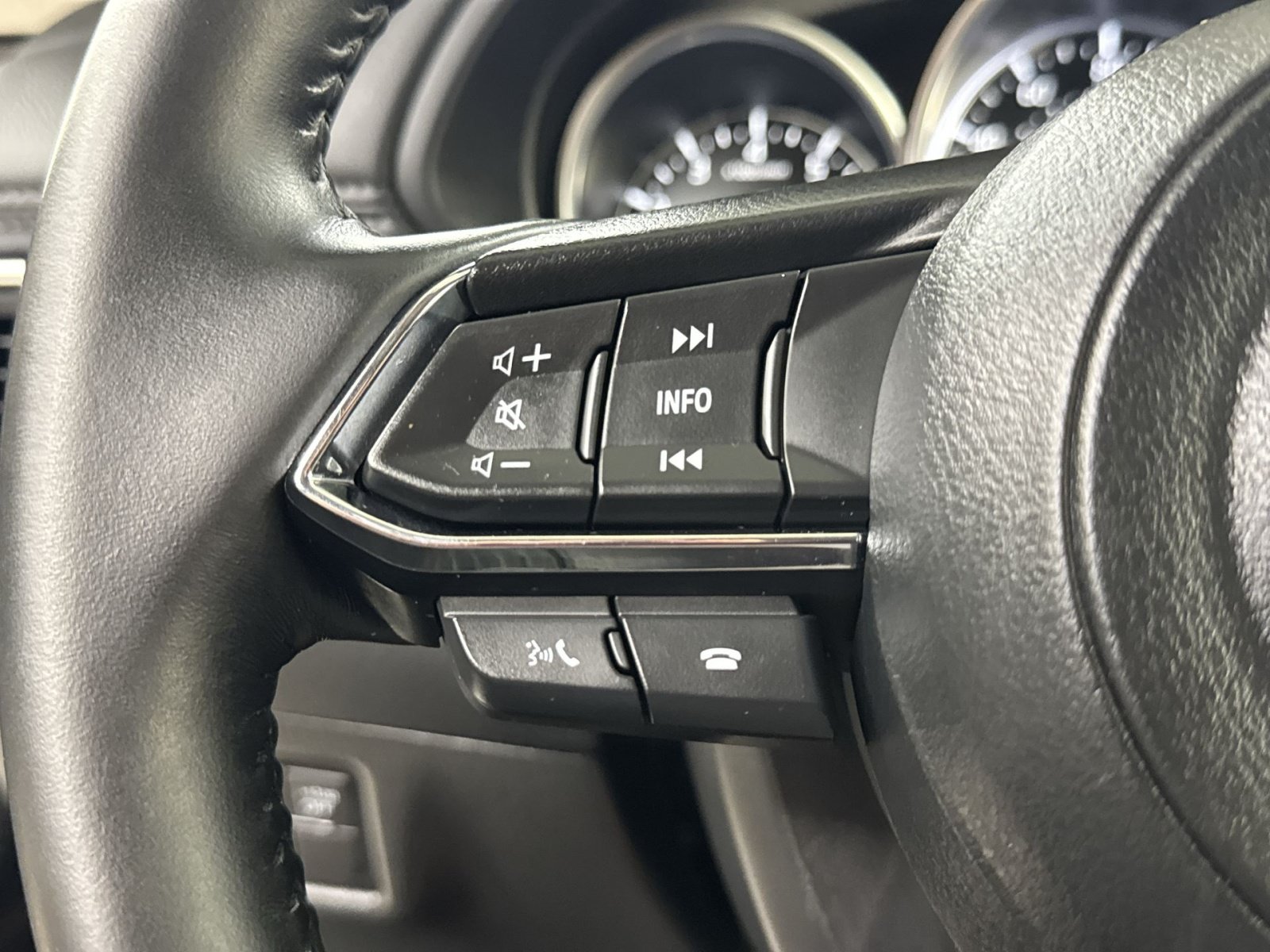 Used 2024 MAZDA CX-5 AWD 2.5 S w/ Select Package image 45
