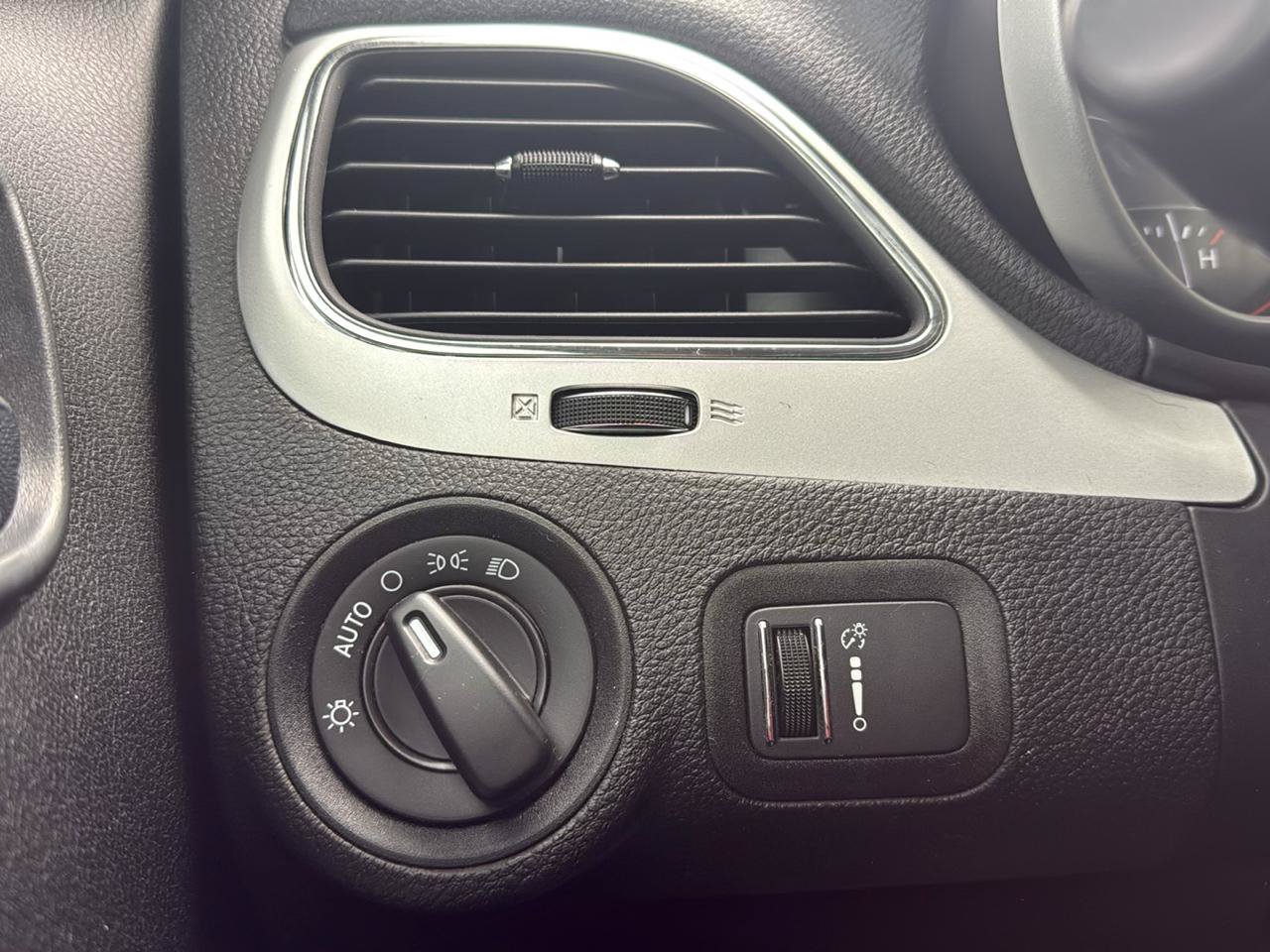 Used 2020 Dodge Journey SE w/ SE Popular Equipment Group FWD image 44