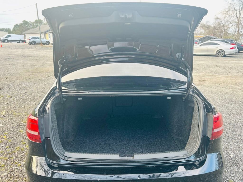Used 2016 Volkswagen Jetta SEL w/ Lighting Package FWD image 16