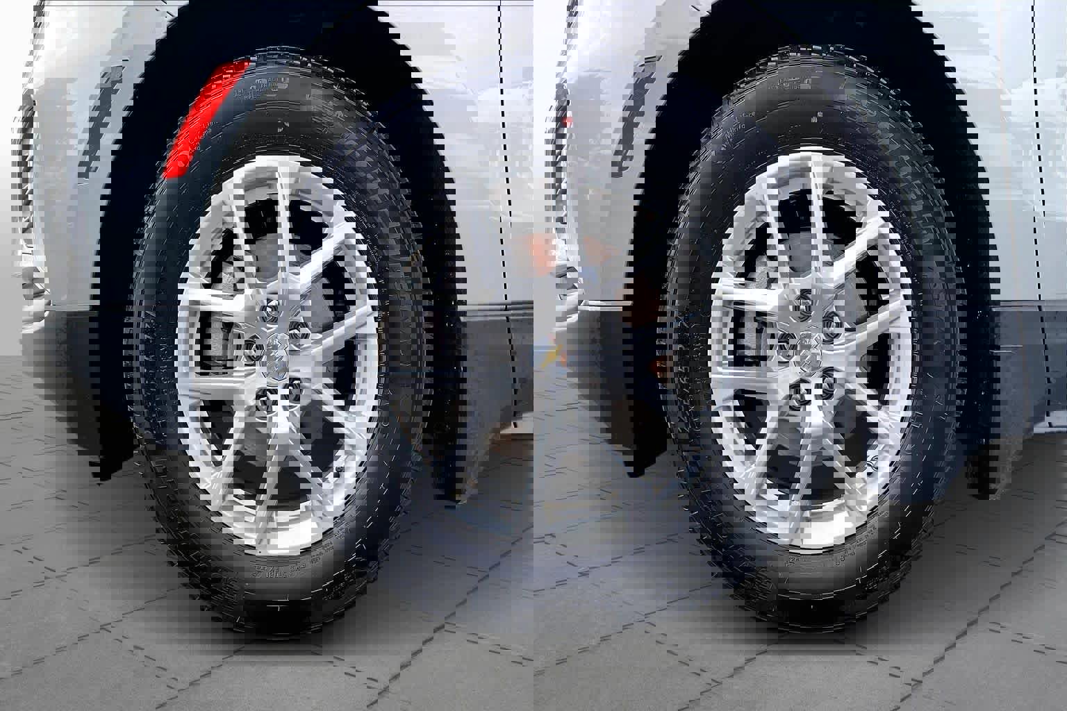 Used 2023 Chevrolet Equinox LT image 10