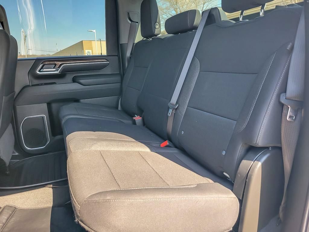 Used 2025 Chevrolet Silverado 2500 LT w/ Convenience Package AWD/4WD image 12