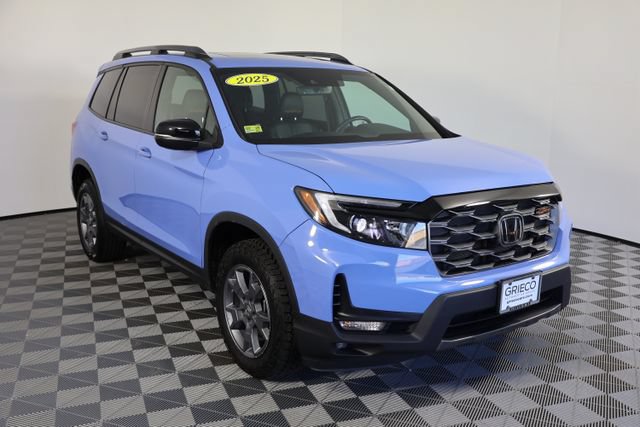Used 2024 Honda Passport TrailSport image 1
