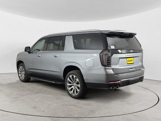 Used 2026 Chevrolet Suburban Premier w/ Sun And Tow Package AWD/4WD image 7