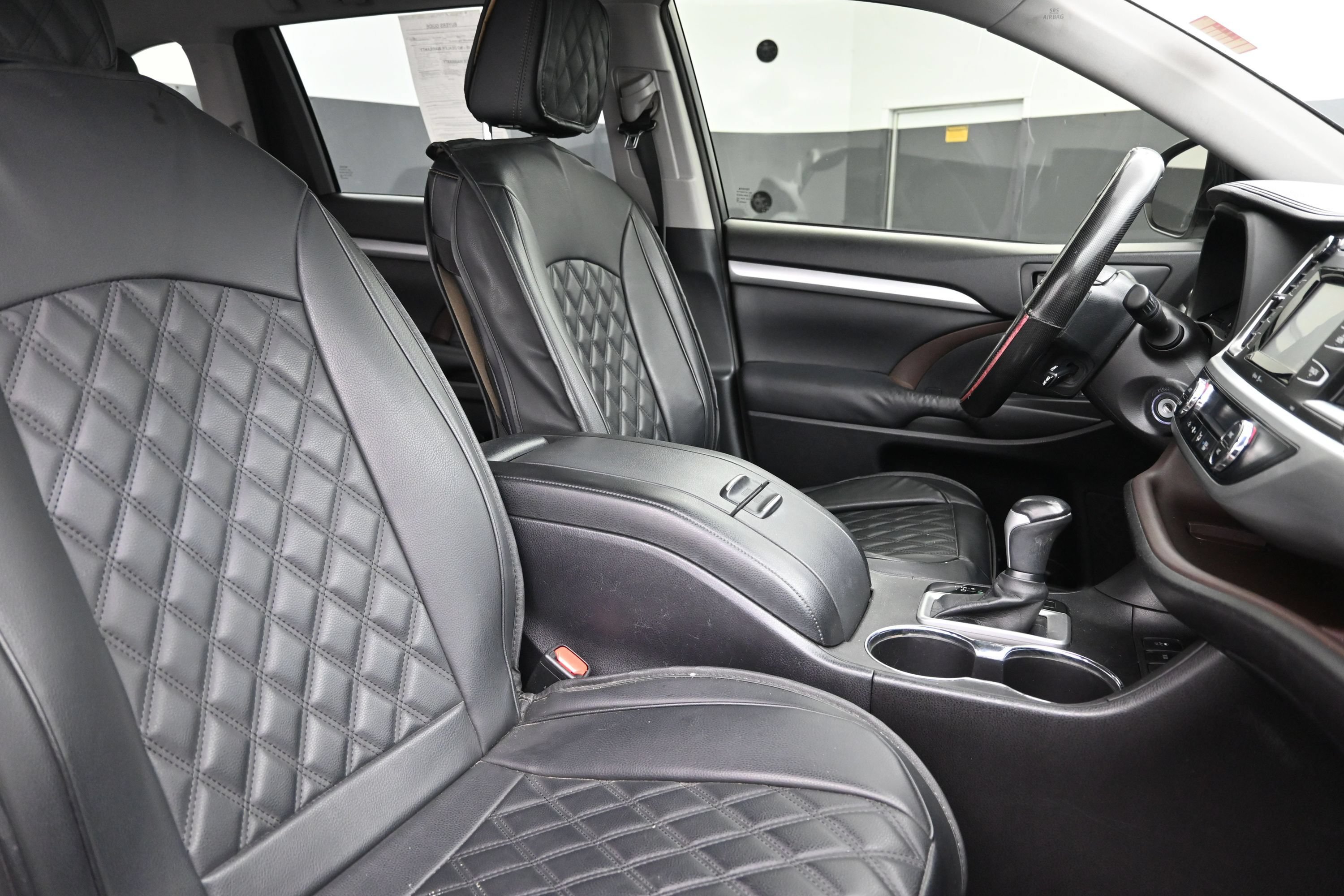 Used 2015 Toyota Highlander Plus AWD/4WD image 30