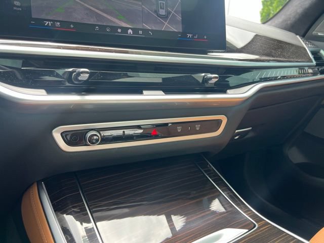Used 2024 BMW X5 M60i AWD/4WD image 23