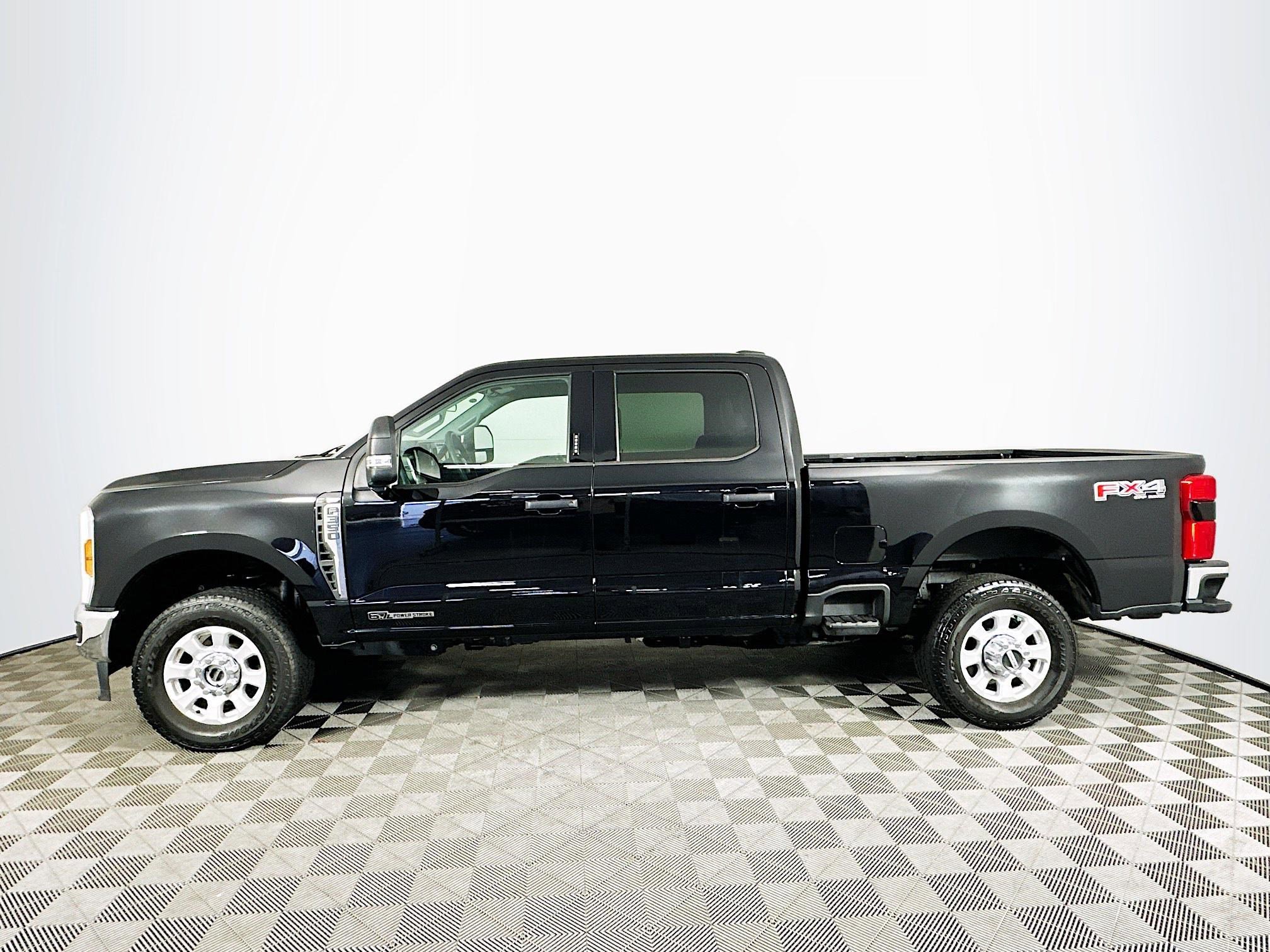 Used 2024 Ford F350 XLT w/ 360-Degree Camera Package image 4