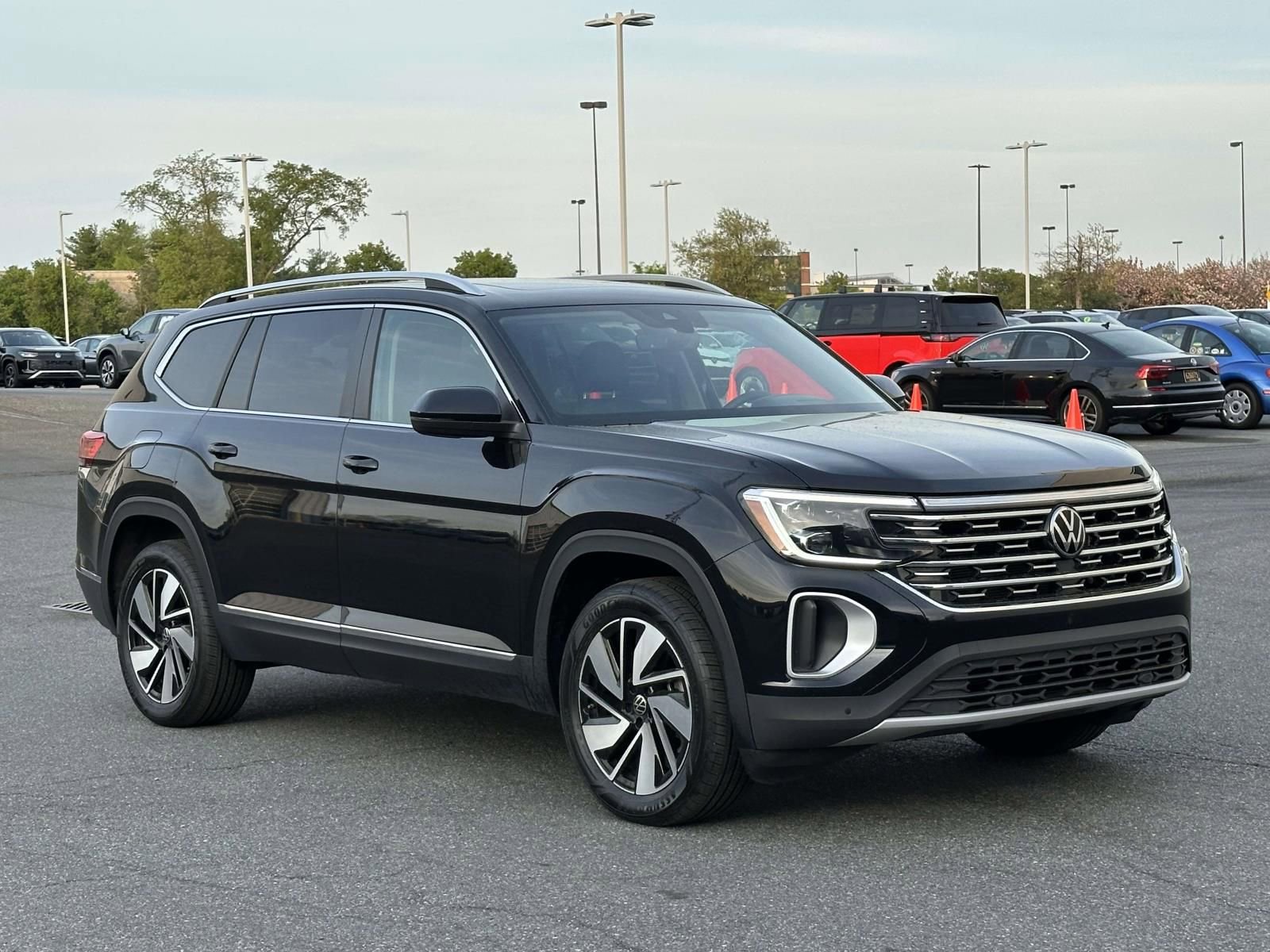 Used 2024 Volkswagen Atlas SEL image 9