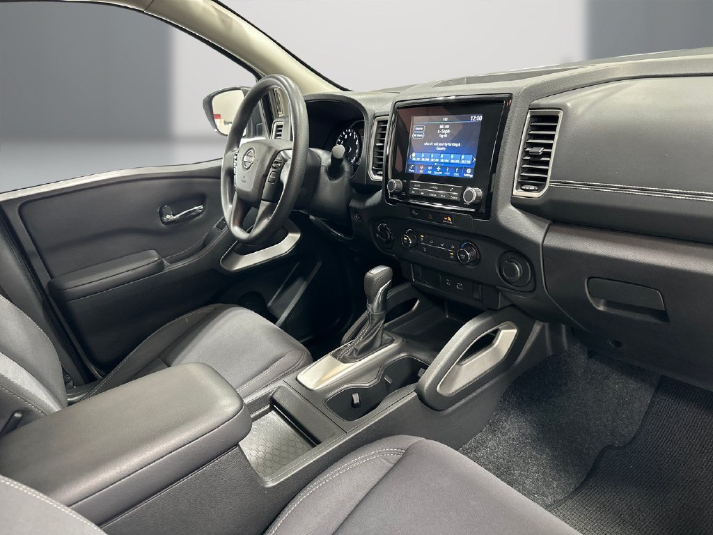 Used 2023 Nissan Frontier SV AWD/4WD image 16