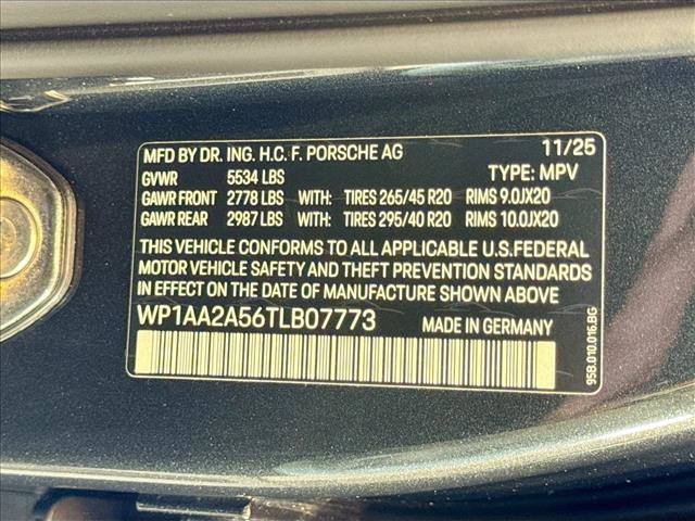 Certified 2026 Porsche Macan AWD/4WD image 26