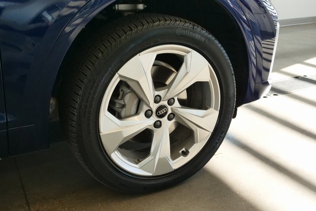 Certified 2025 Audi Q5 2.0T Premium Plus w/ Premium Plus Package image 8