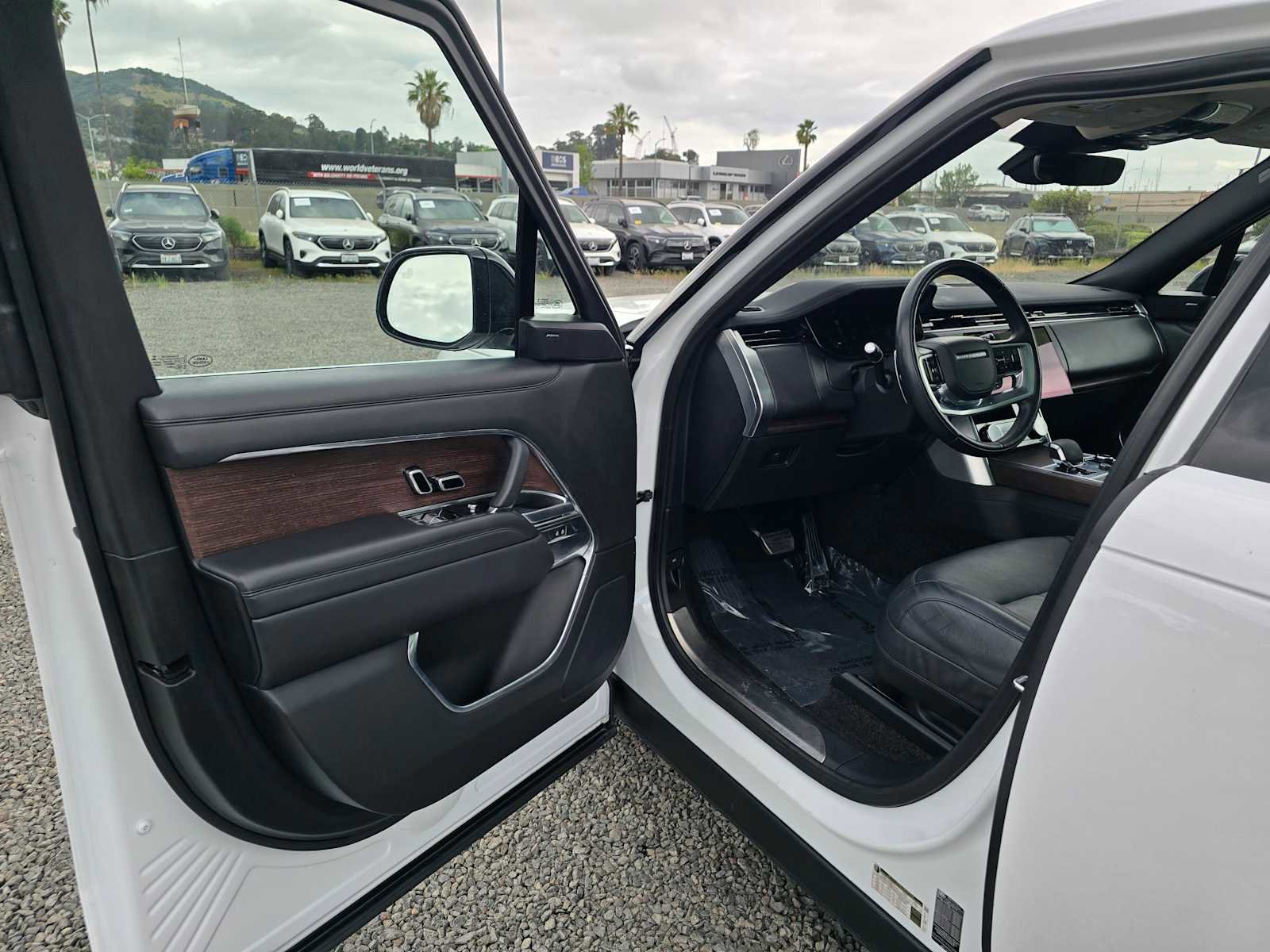 Used 2023 Land Rover Range Rover SE image 21