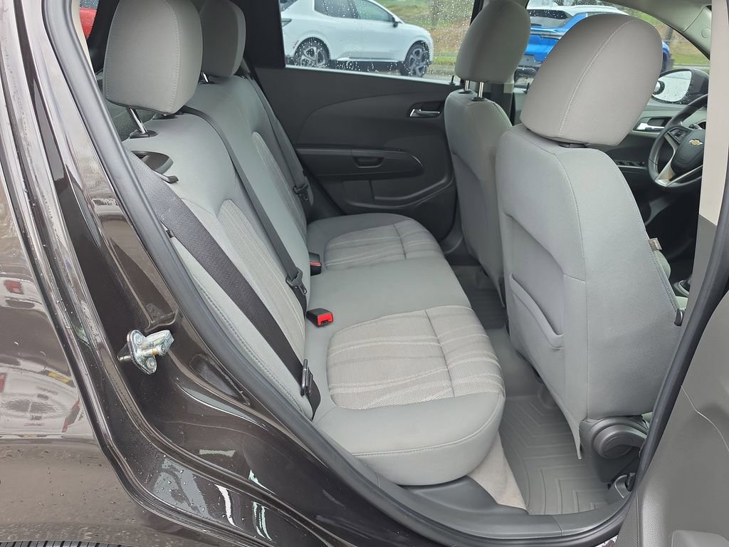 Used 2015 Chevrolet Sonic LT w/ Fun and Sun Package image 27