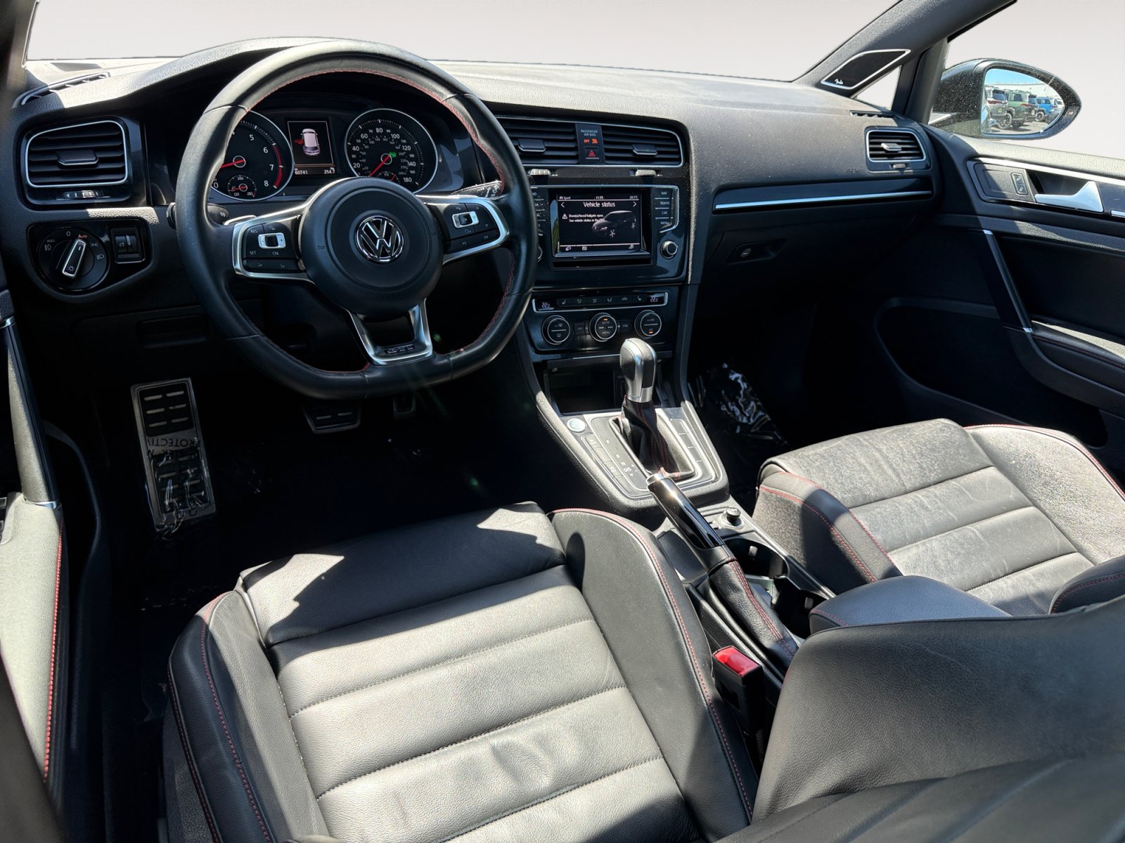 Used 2015 Volkswagen GTI Autobahn w/ Lighting Package (SEL) FWD image 15
