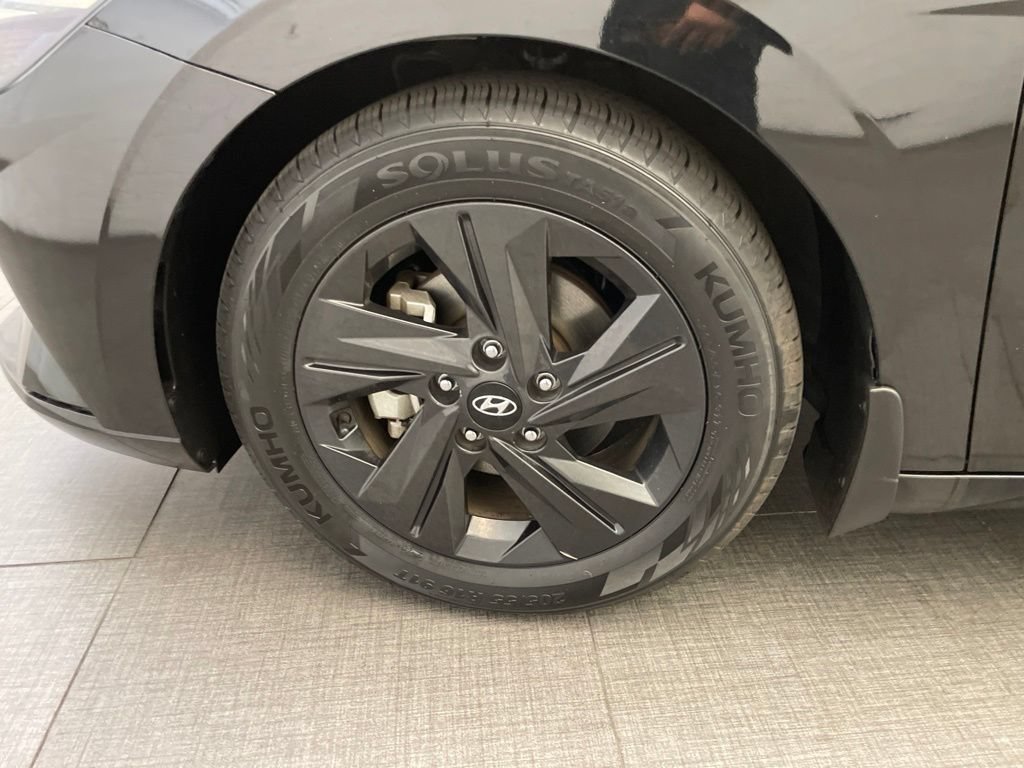 Used 2023 Hyundai Elantra SEL FWD image 9