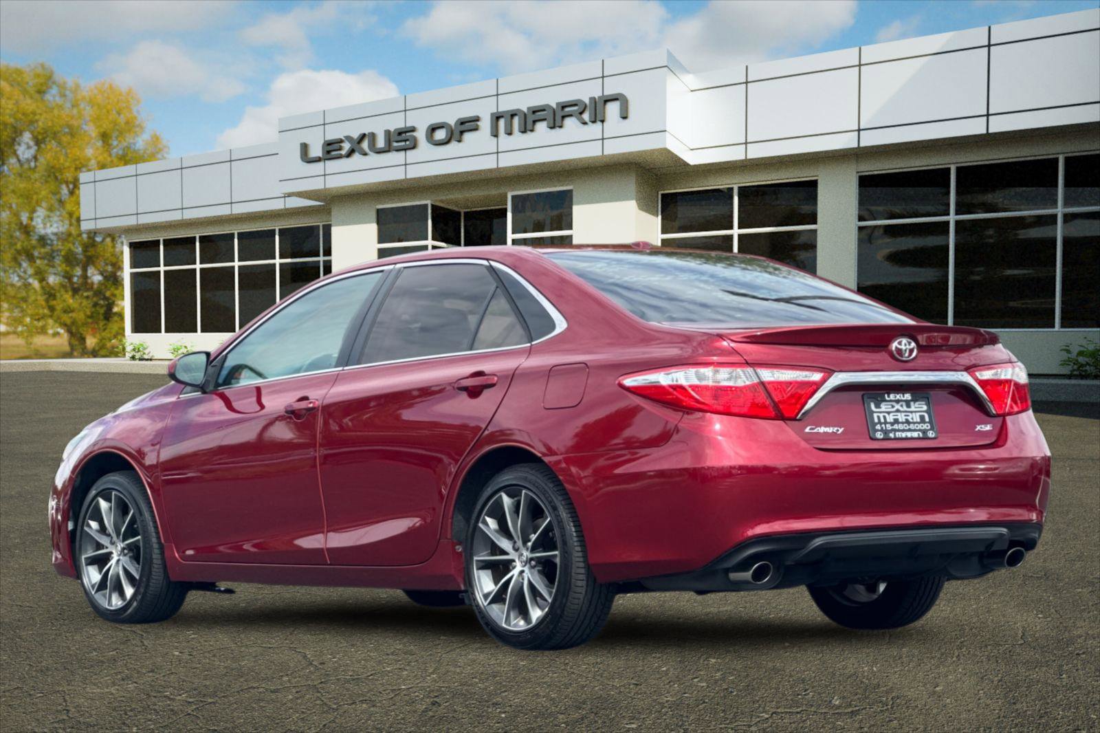Used 2015 Toyota Camry XSE w/ Advanced Technology Package FWD image 3
