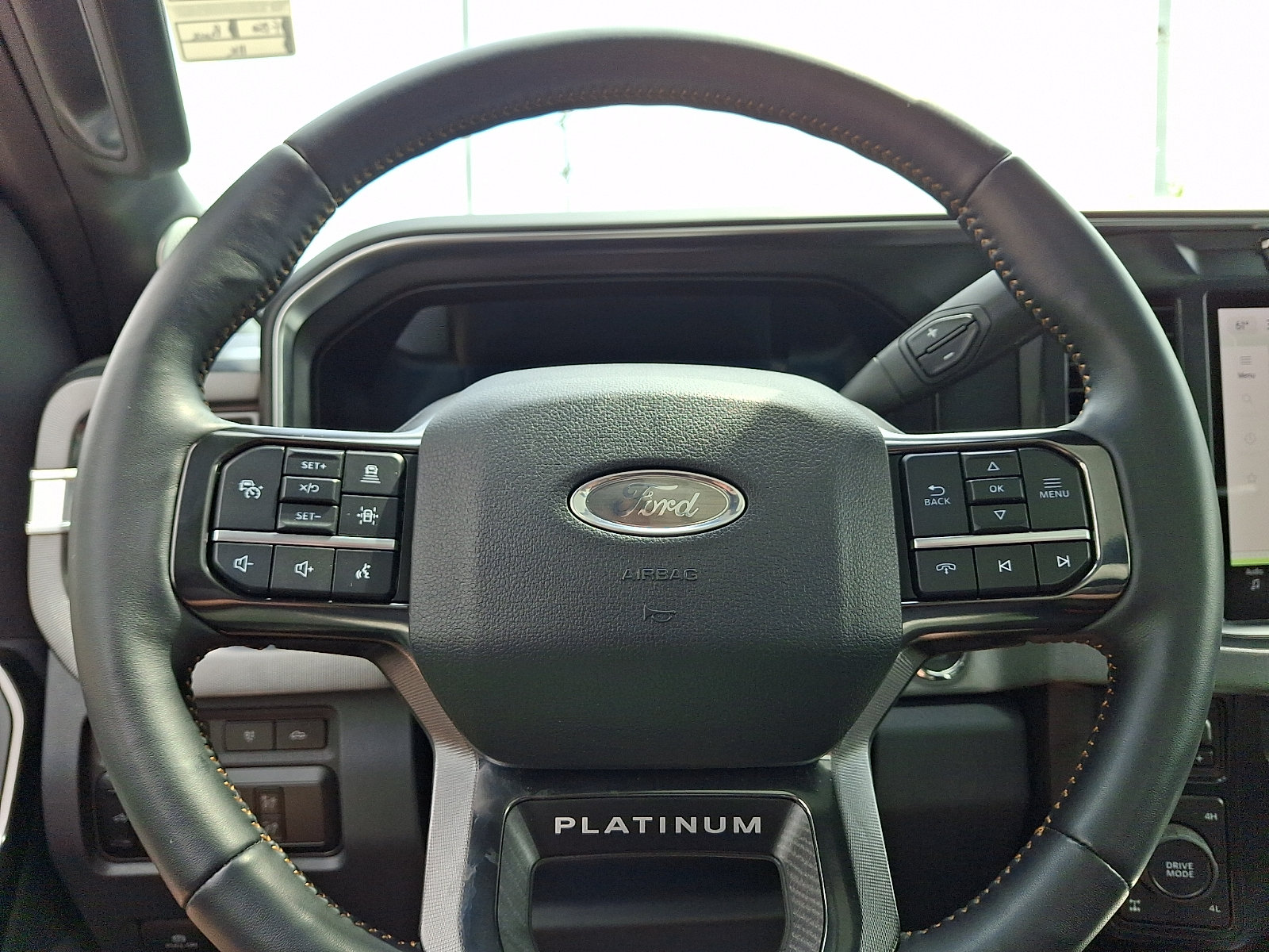 Used 2024 Ford F250 Platinum w/ FX4 Off-Road Package AWD/4WD image 25
