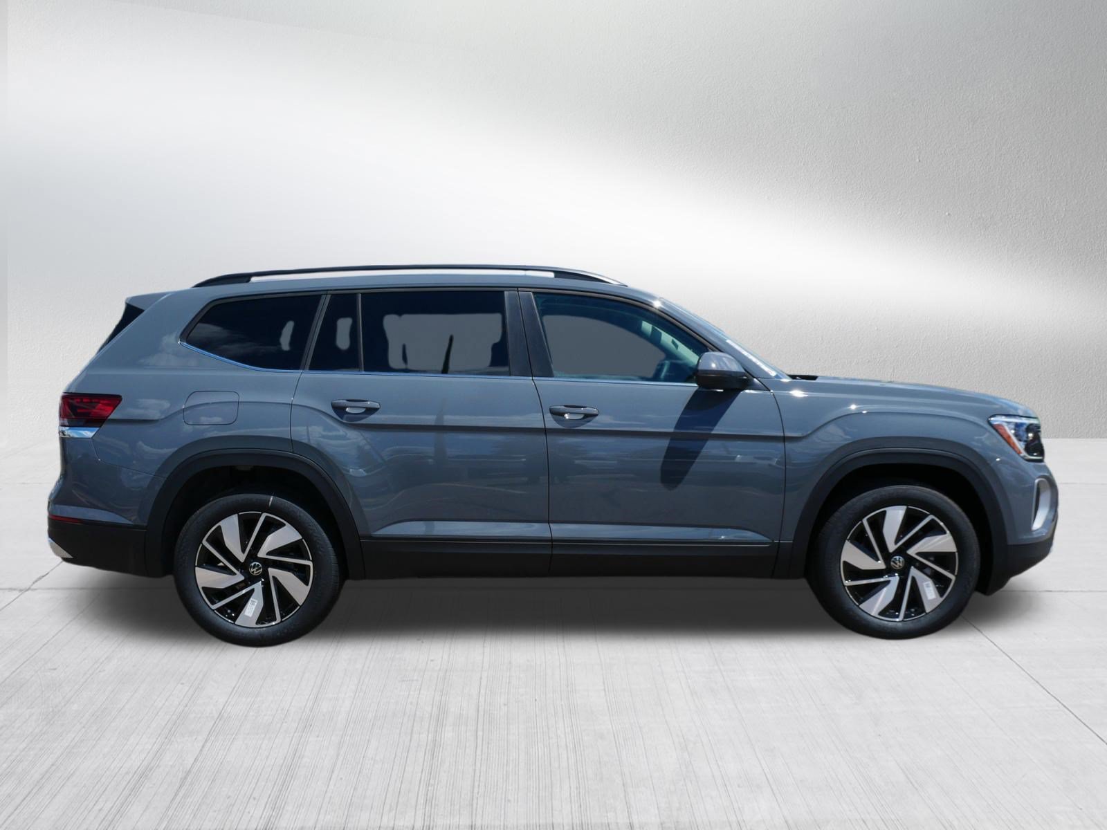 New 2026 Volkswagen Atlas SE AWD/4WD image 2