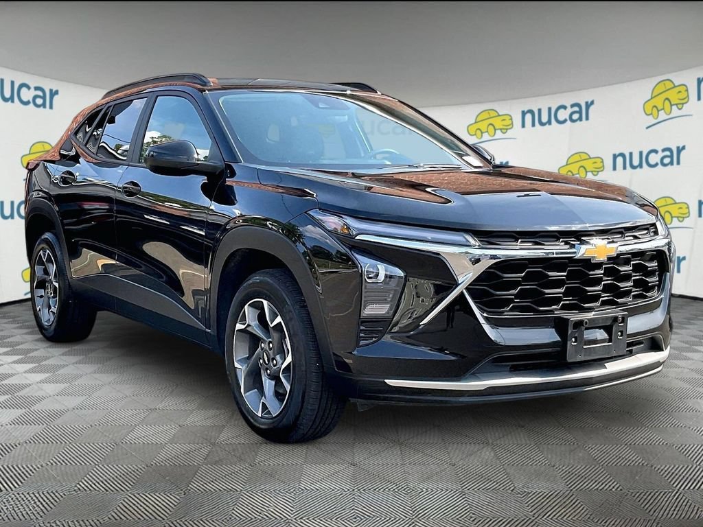 Used 2024 Chevrolet Trax LT FWD image 1