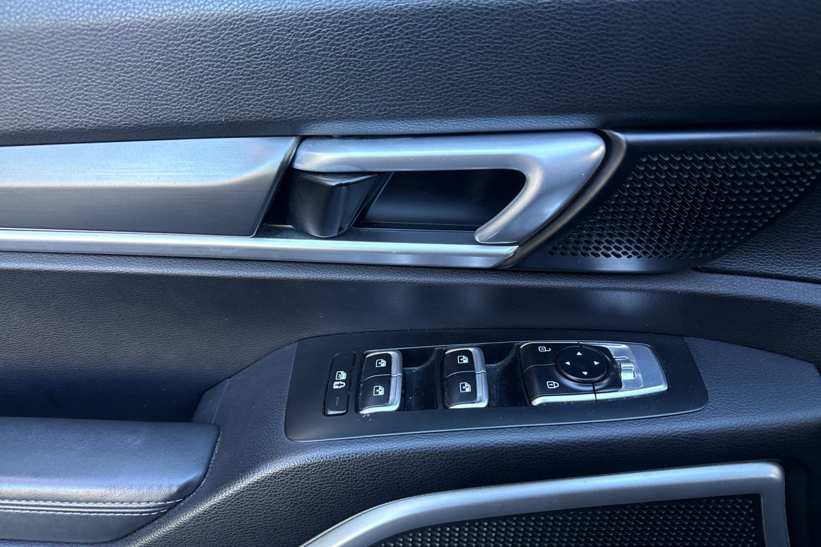 Used 2020 Kia Telluride S AWD/4WD image 12