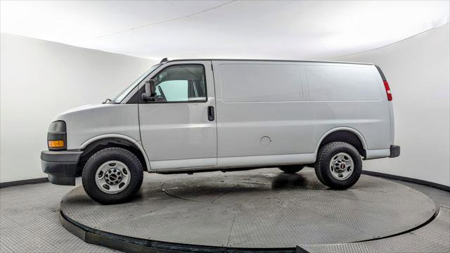 Used 2021 GMC Savana 2500 RWD image 3
