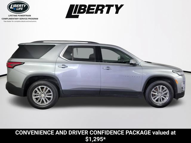 Used 2023 Chevrolet Traverse LT FWD image 2