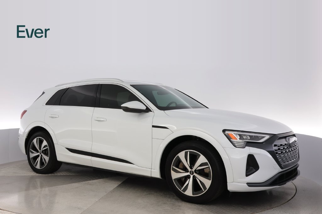 Used 2024 Audi Q8 e-tron Premium AWD/4WD image 14