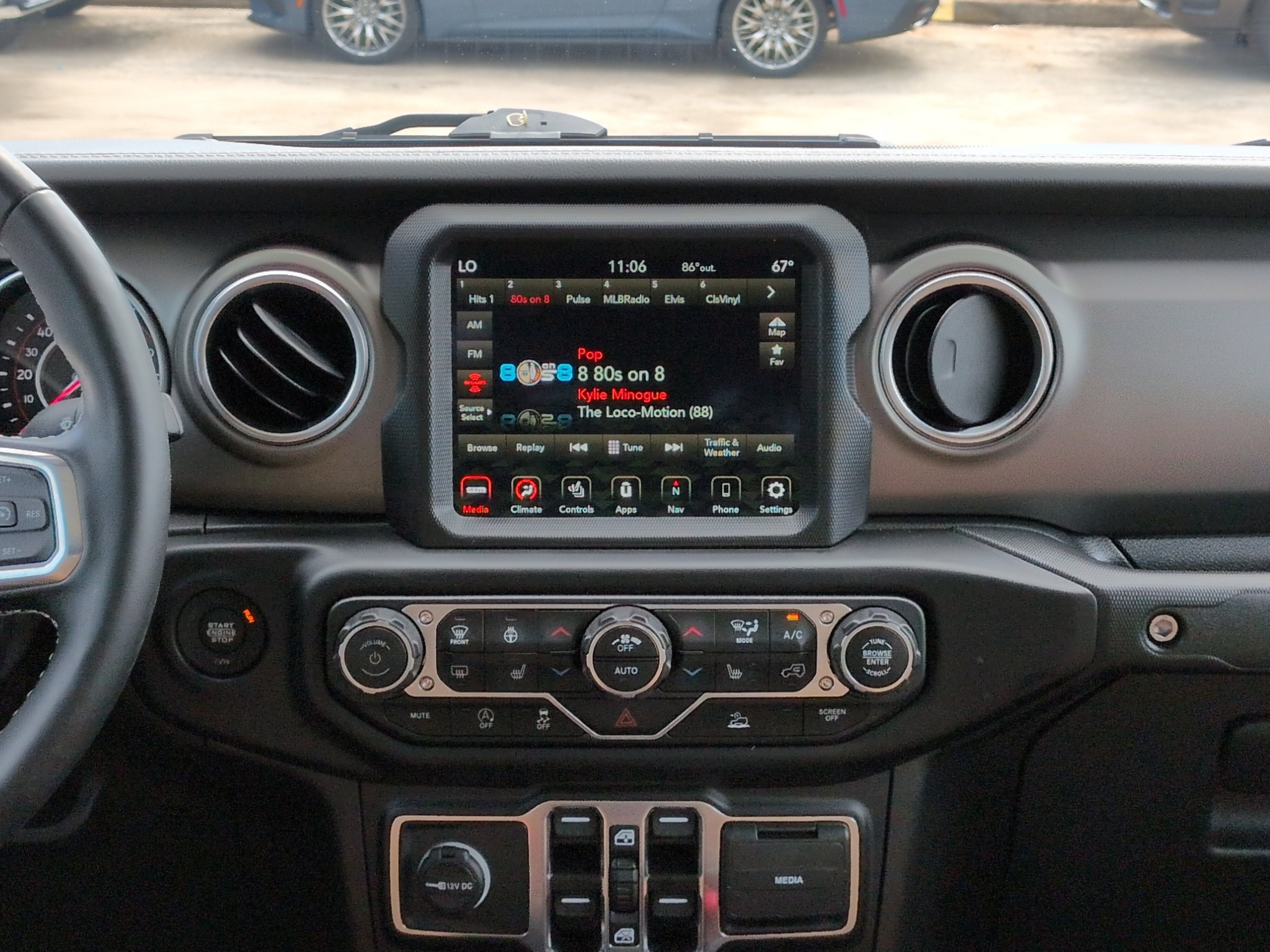 Certified 2022 Jeep Gladiator Rubicon w/ LED Lighting Group AWD/4WD image 16