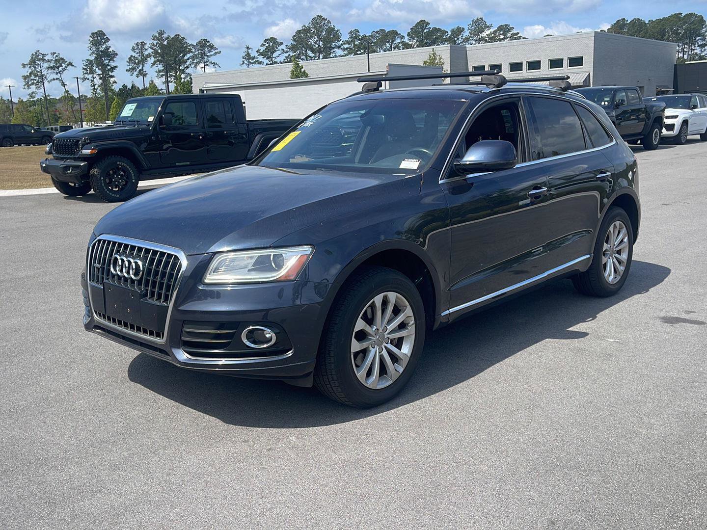 Used 2017 Audi Q5 2.0T Premium w/ Audi MMI Navigation Plus image 3