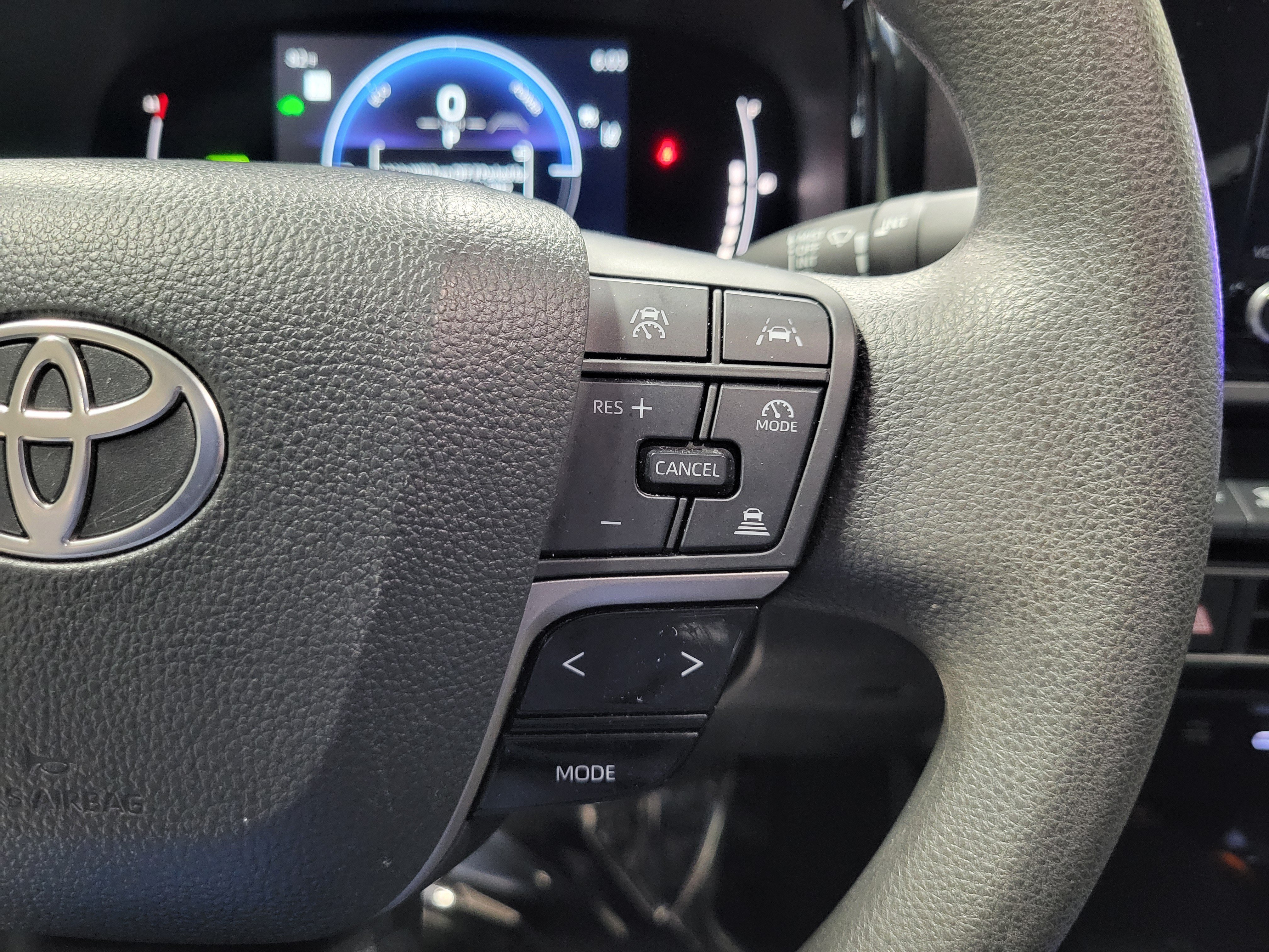 Used 2025 Toyota Camry LE FWD image 24