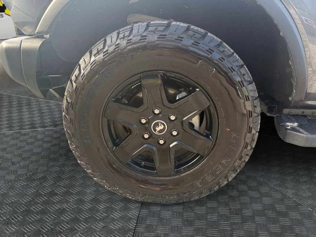 Used 2025 Ford Bronco Big Bend w/ Black Diamond Package AWD/4WD image 14